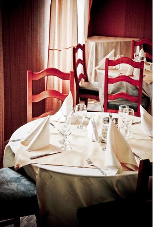 Hotel Arad Bagian luar foto